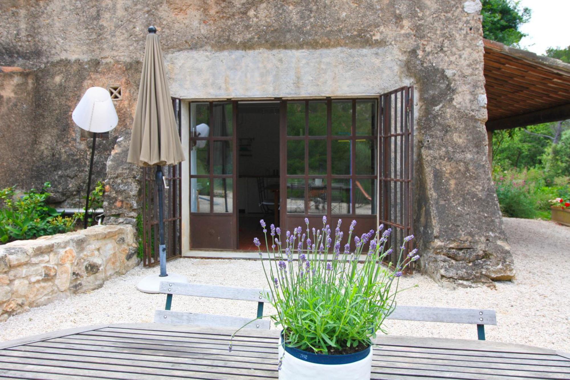 Bed and Breakfast Le Moulin En Provence Saint-Antonin-sur-Bayon Экстерьер фото