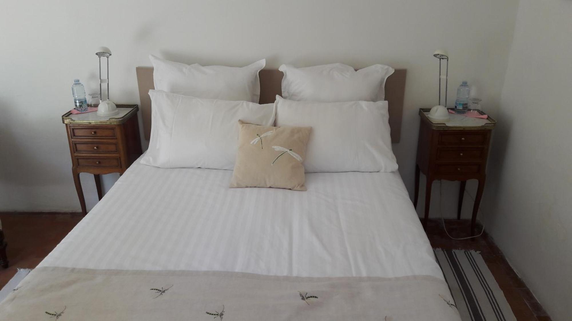 Bed and Breakfast Le Moulin En Provence Saint-Antonin-sur-Bayon Номер фото